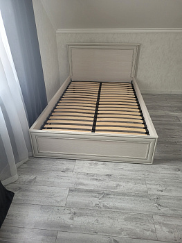 Кровать Tiffany вудлайн кремовый 120x200